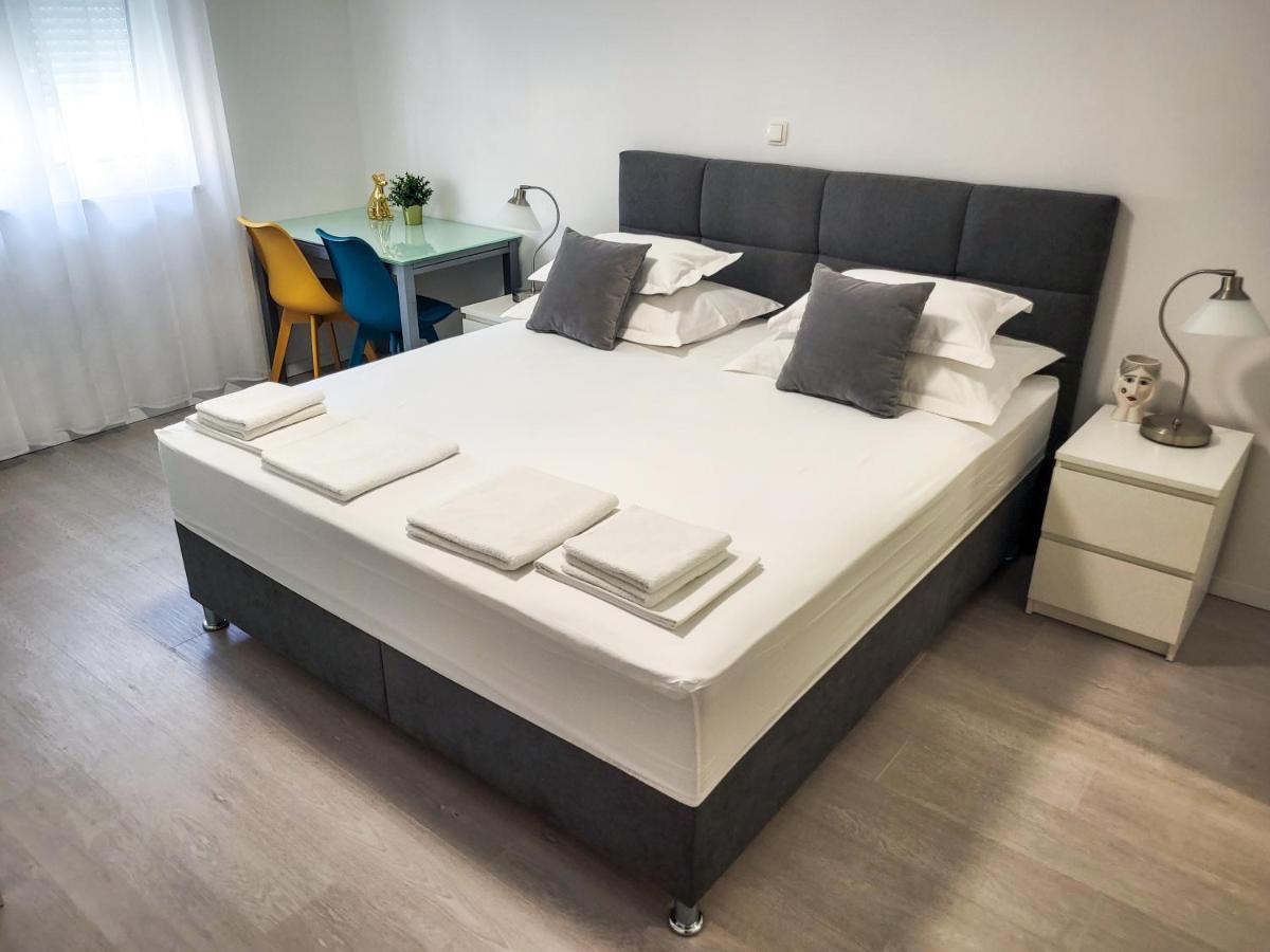 Spalato Room & Apartments Екстер'єр фото